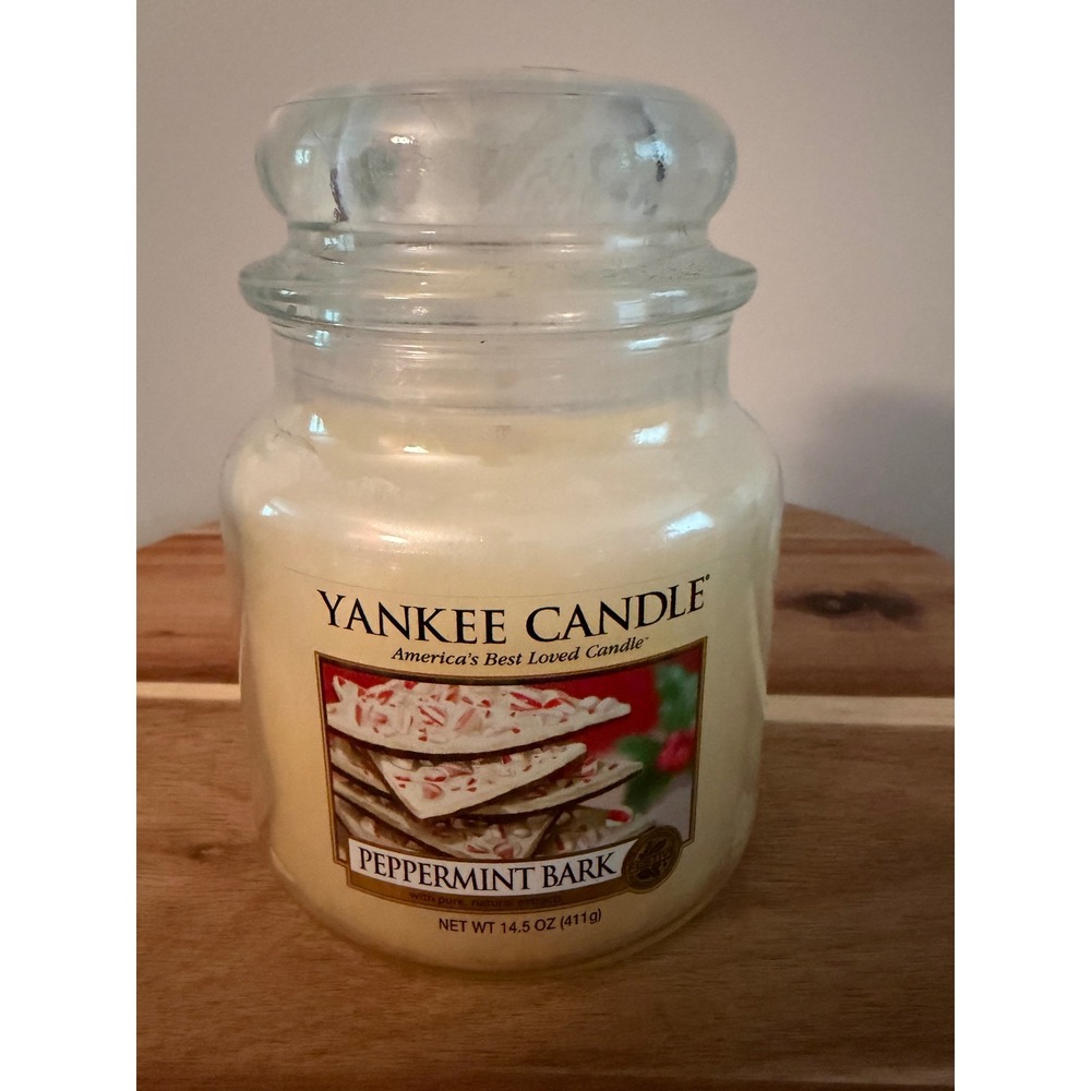 Yankee Candle Peppermint Bark 14.5 oz Jar Candle Rare Discontinued NEW